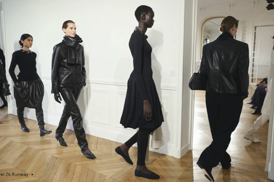 Le noir dans la mode : neutralité, deuil ou affirmation ?